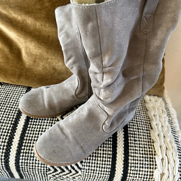 Fur lined girls boots Olive and Edie size 5 - Picture 4 of 5